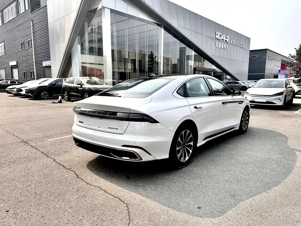 Lincoln Z 2024 из CN, фото 8