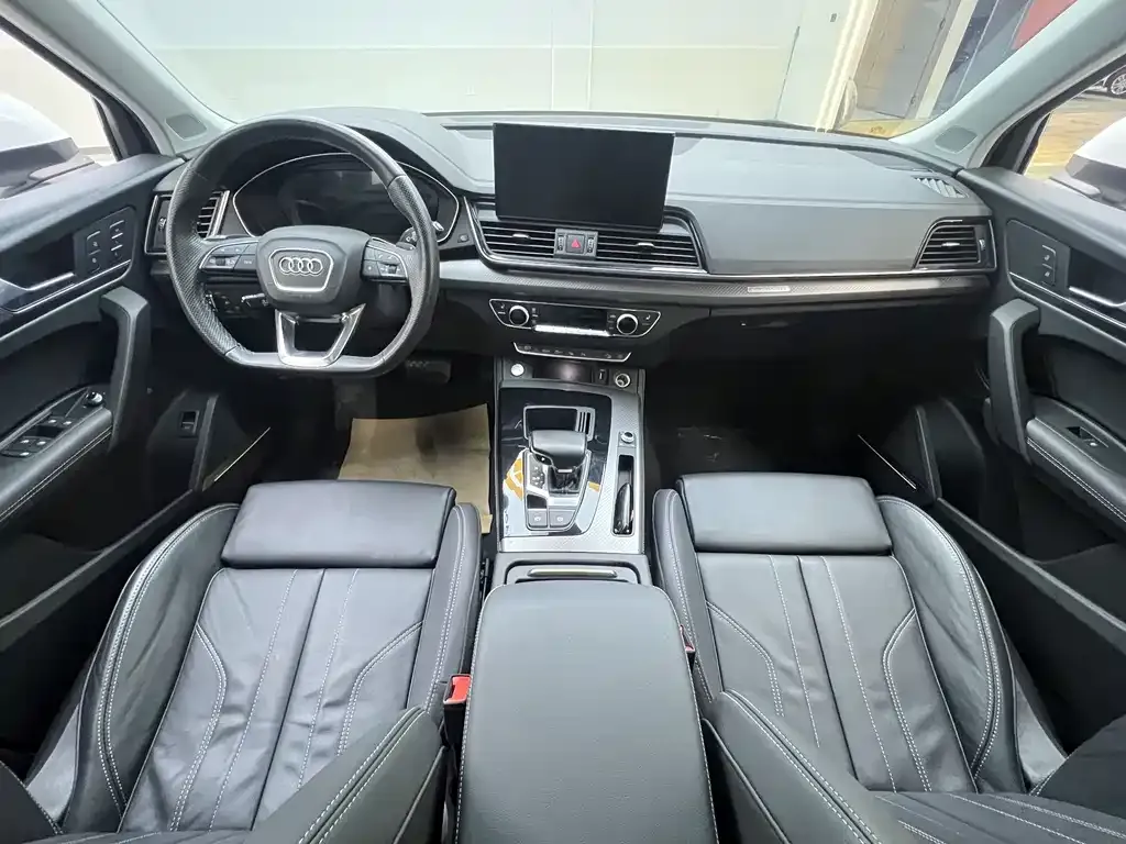 Audi Q5L 2021 из CN, фото 5