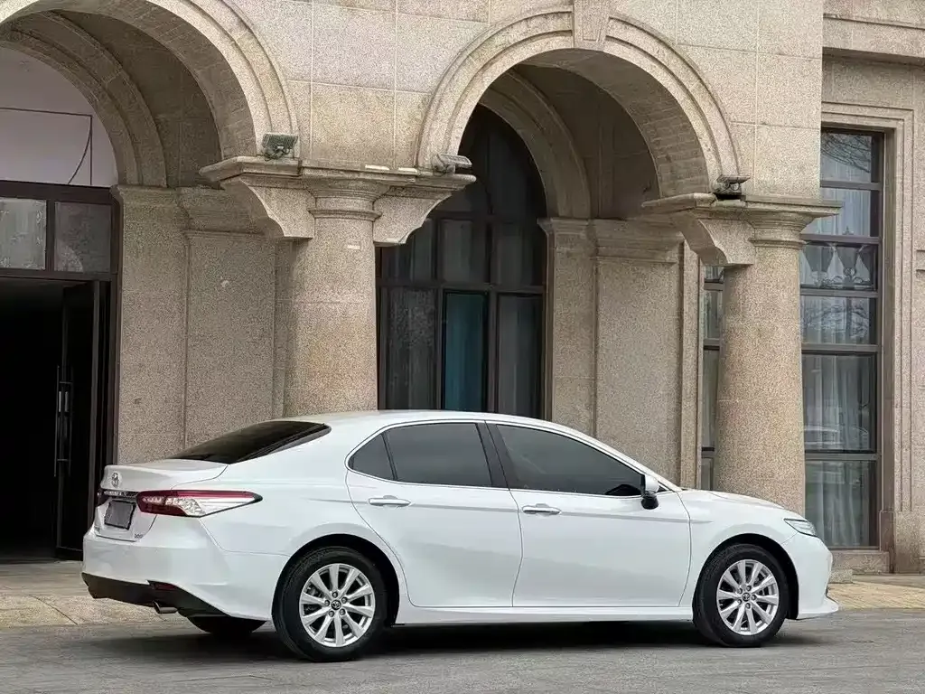 Toyota Camry 2021 из CN, фото 5