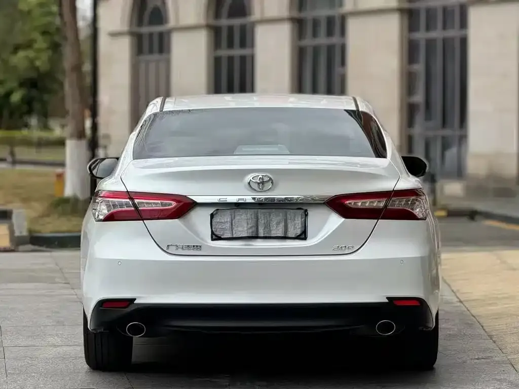Toyota Camry 2021 из CN, фото 2
