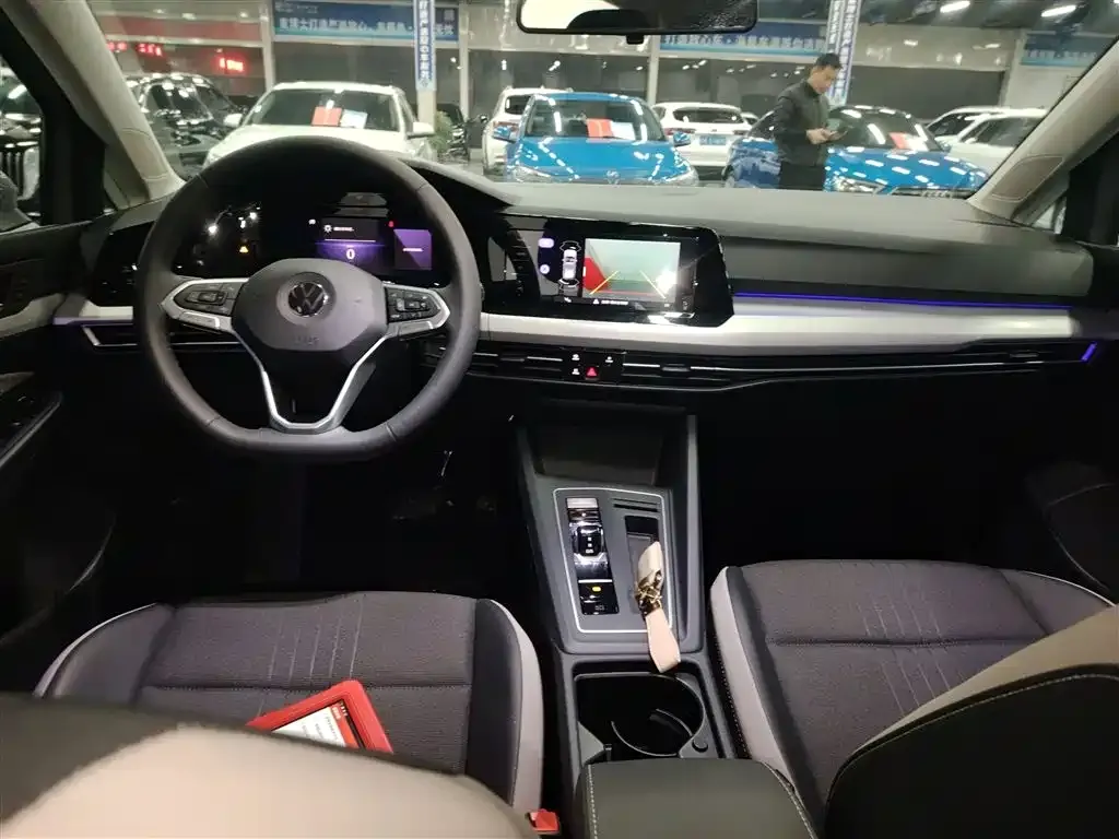 Volkswagen Golf 2022 из CN, фото 10