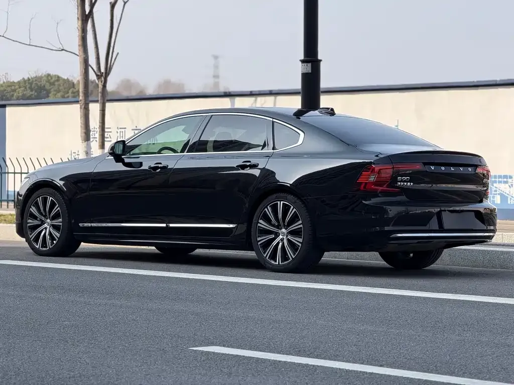 Volvo S90 — фото 8
