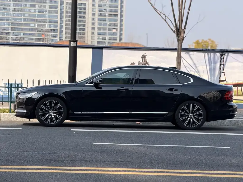 Volvo S90 — фото 9