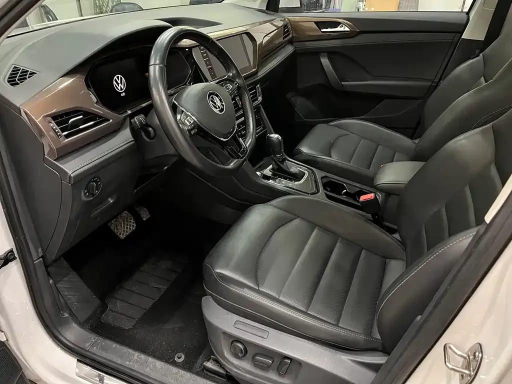 Volkswagen Tharu 2022 из CN, фото 8