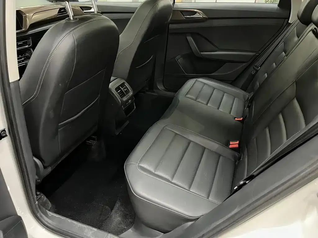 Volkswagen Tharu 2022 из CN, фото 6