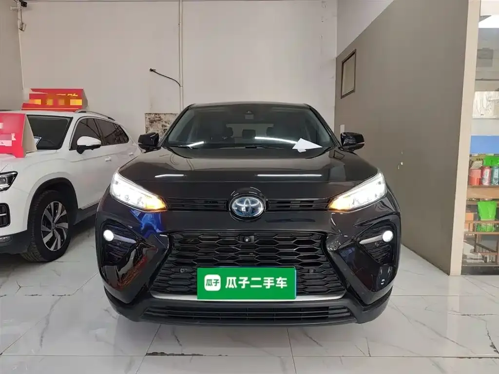 Toyota Wildlander — фото 10