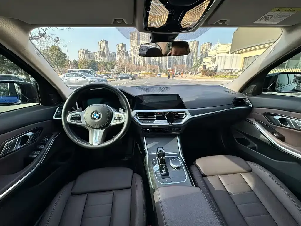 BMW 3 Series 2021 из CN, фото 3