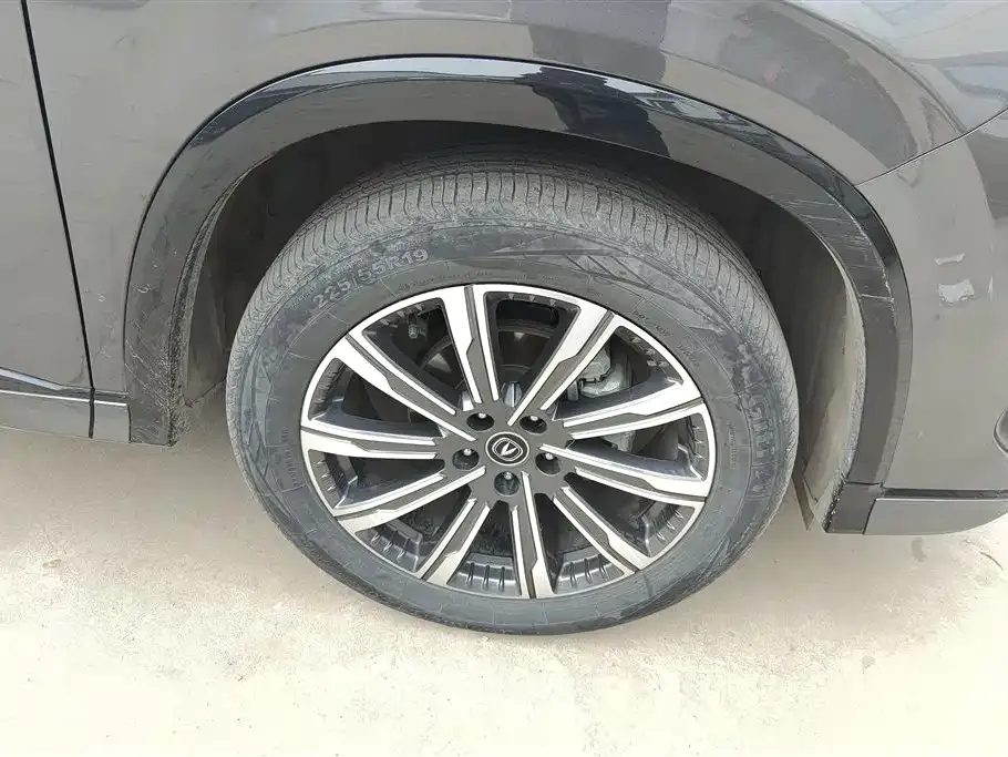Changan CS75PLUS 2023 из CN, фото 2