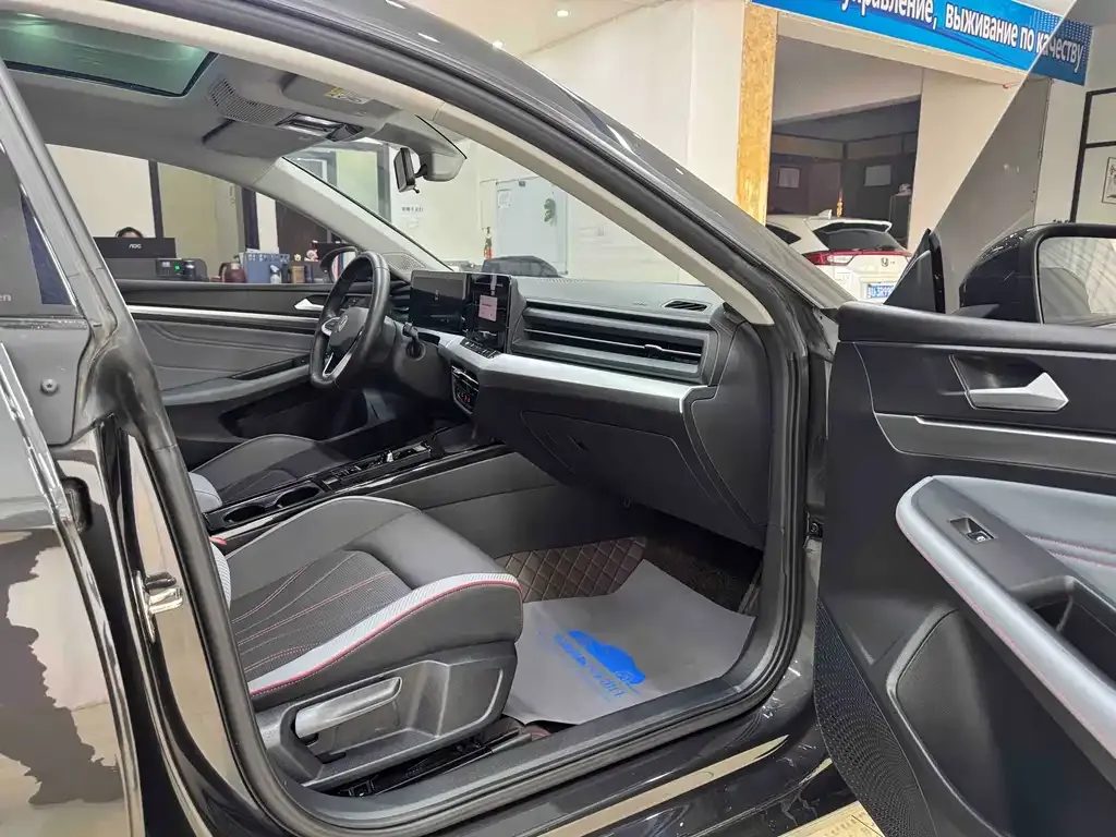 Volkswagen Lamando 2023 из CN, фото 6