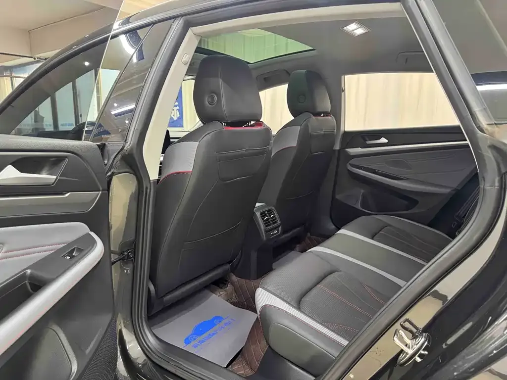 Volkswagen Lamando 2023 из CN, фото 9