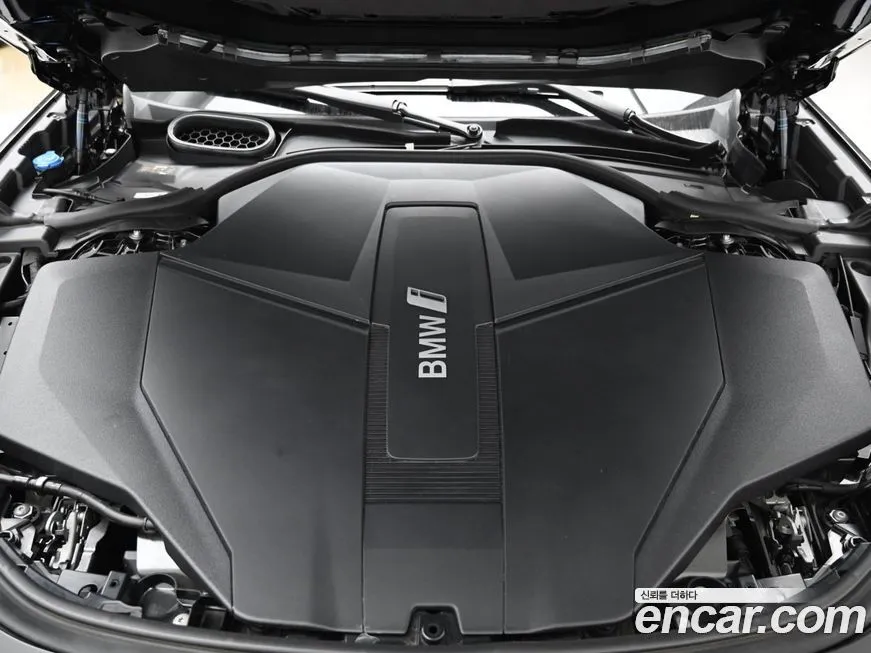 BMW i7 2023 из KR, фото 3