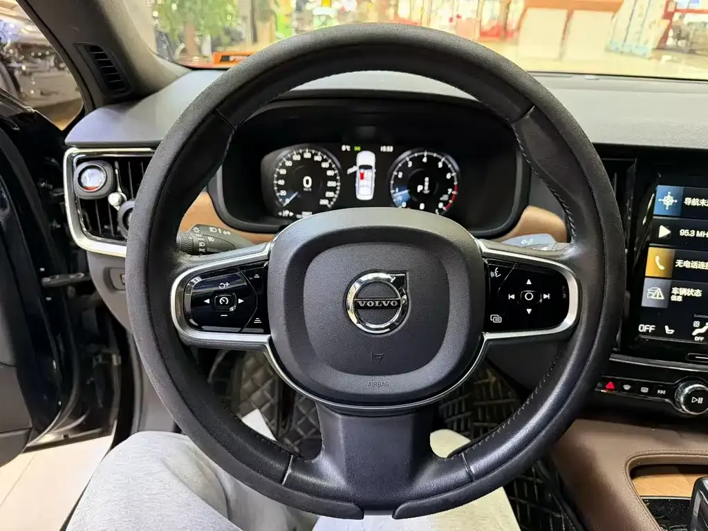 Volvo S90 2021 из CN, фото 3