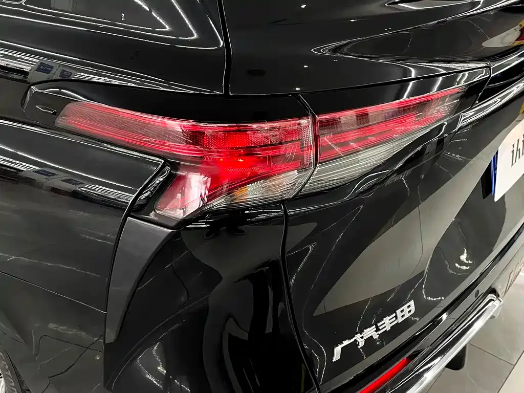 Toyota Sienna 2024 из CN, фото 9