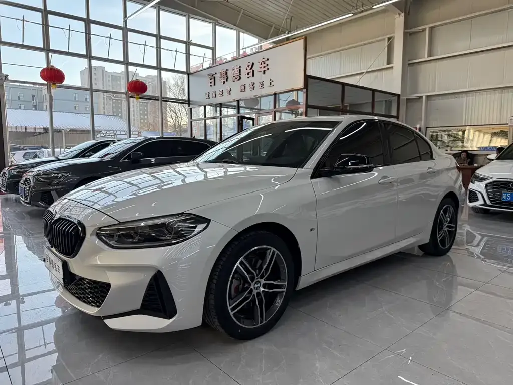 BMW 1 Series 2022 из CN, фото 1