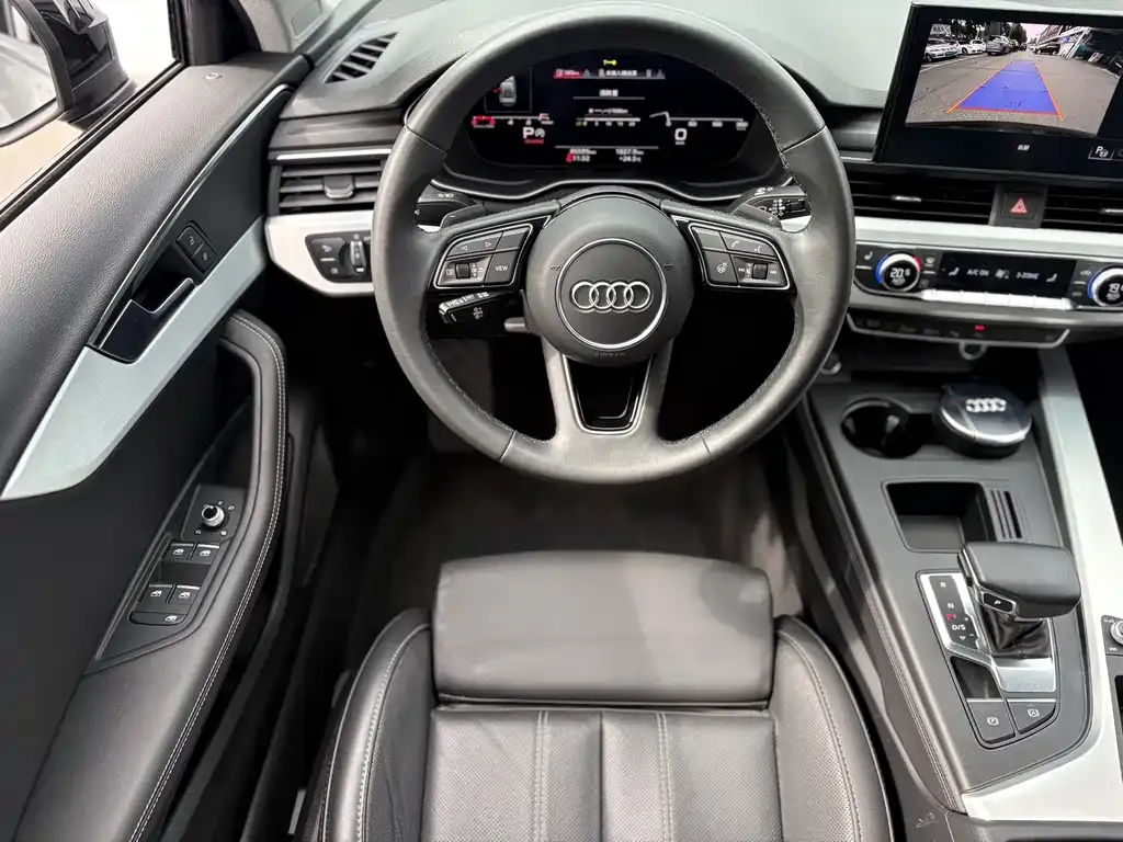 Audi A4L 2022 из CN, фото 2