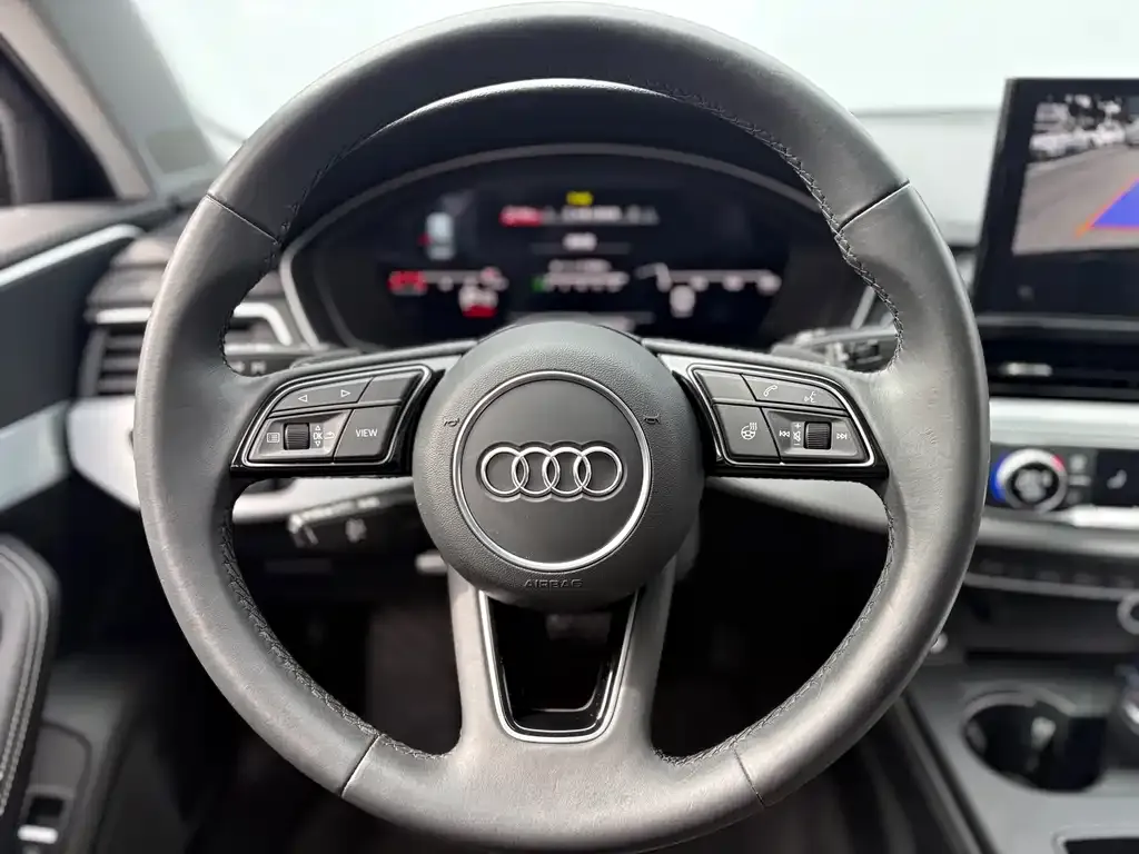 Audi A4L 2022 из CN, фото 5