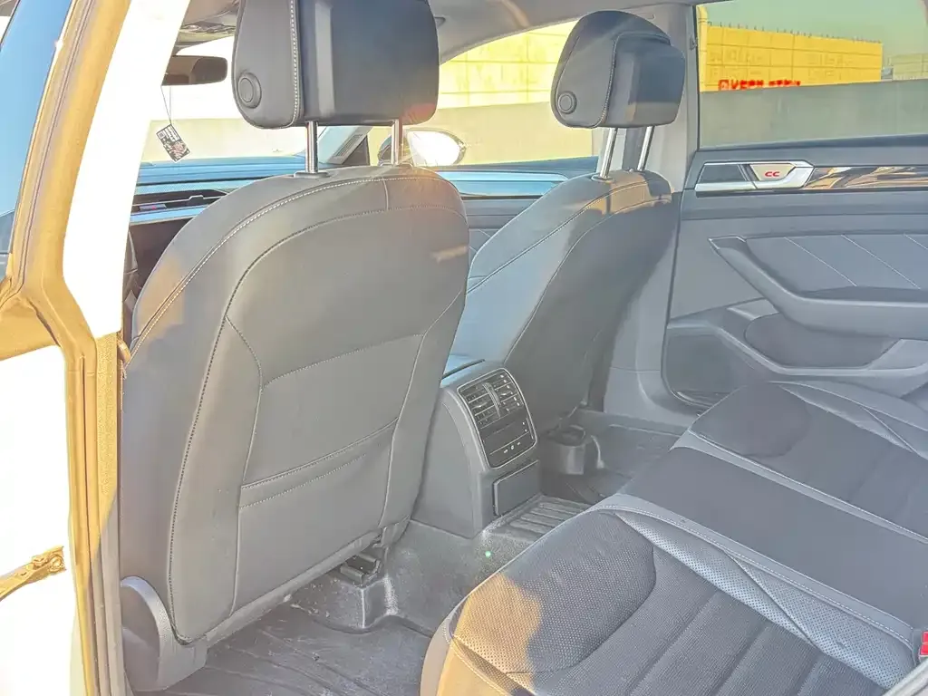 Volkswagen CC 2022 из CN, фото 8