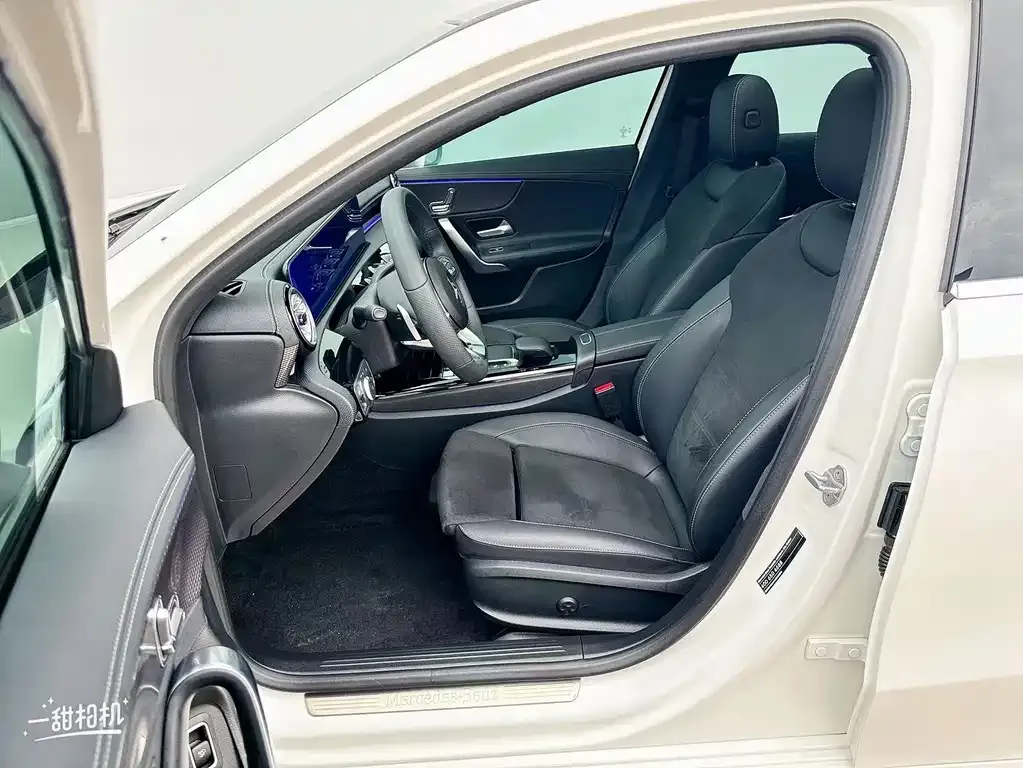 Mercedes-Benz A-Class 2023 из CN, фото 2