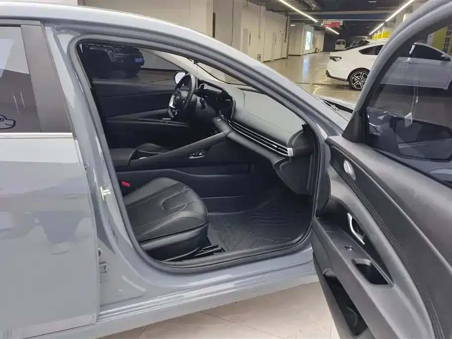 Hyundai Elantra 2021 из CN, фото 10