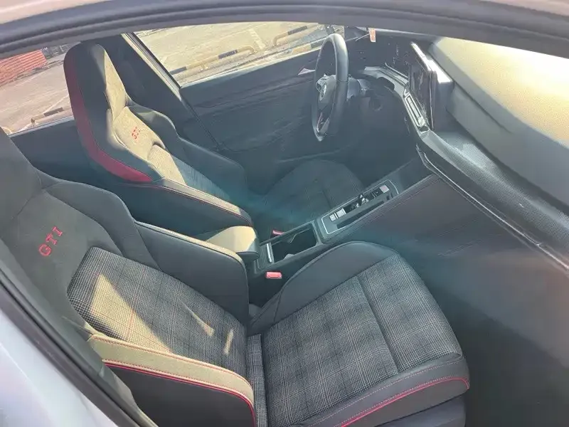 Volkswagen Golf GTI 2024 из CN, фото 5
