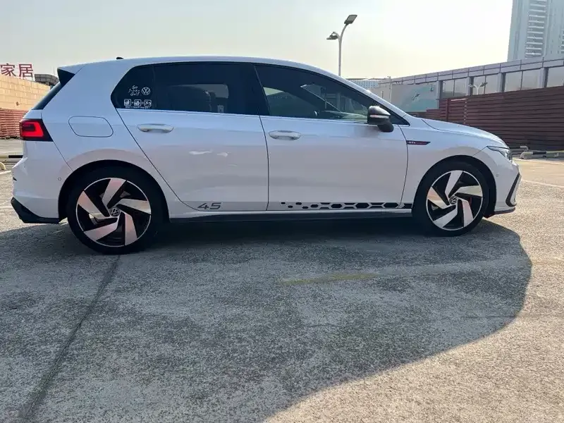 Volkswagen Golf GTI 2024 из CN, фото 10