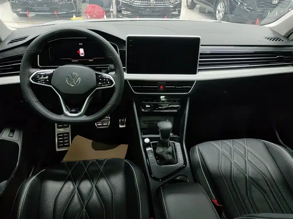 Volkswagen Tiguan L 2023 из CN, фото 8