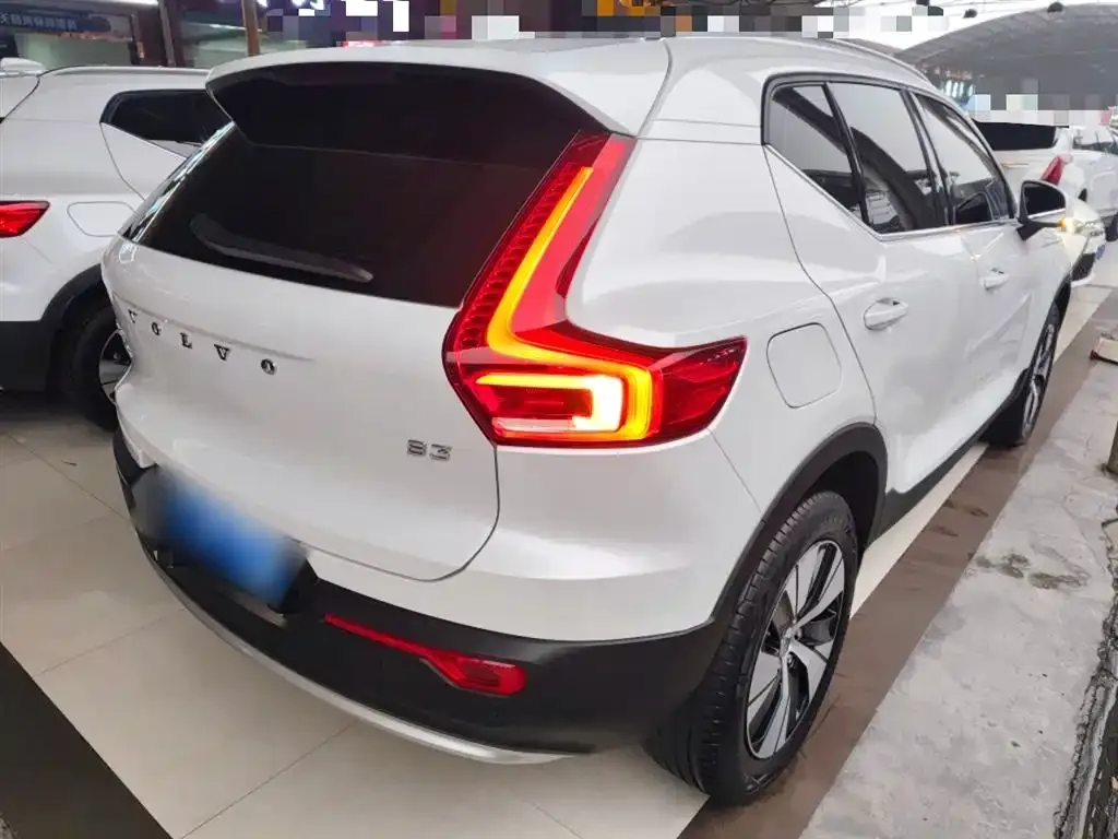 Volvo XC40 2023 из CN, фото 4
