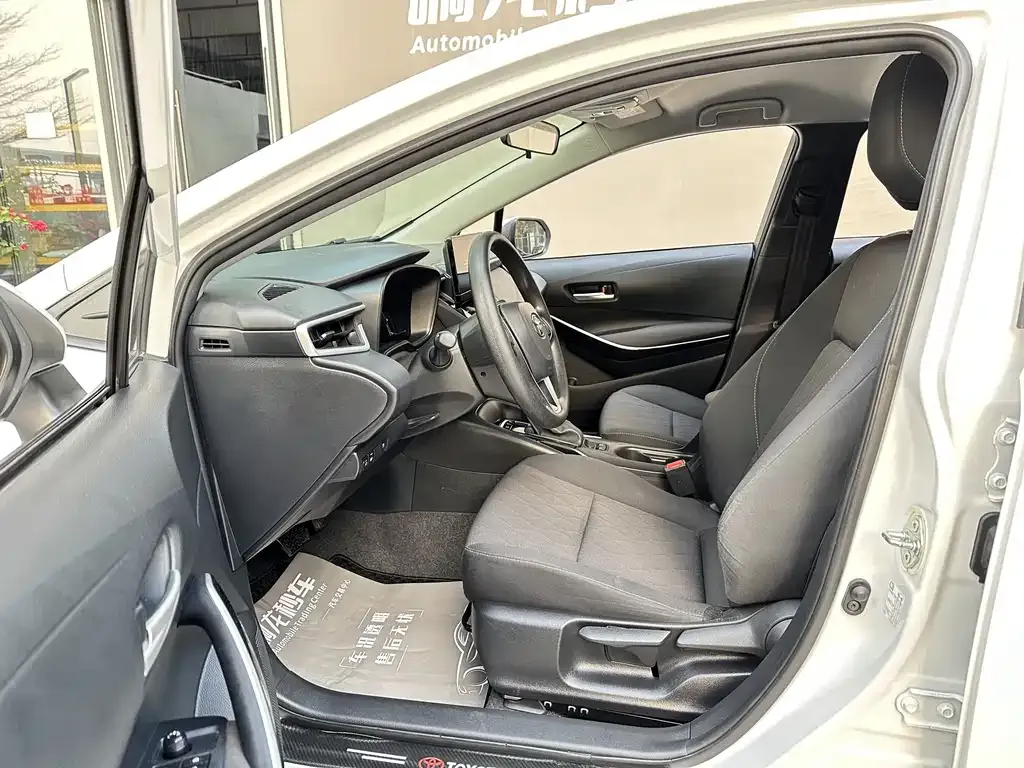 Toyota Corolla 2024 из CN, фото 4
