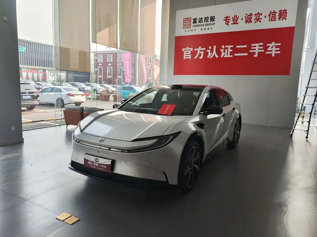 Toyota bZ5 2025 из CN, фото 1
