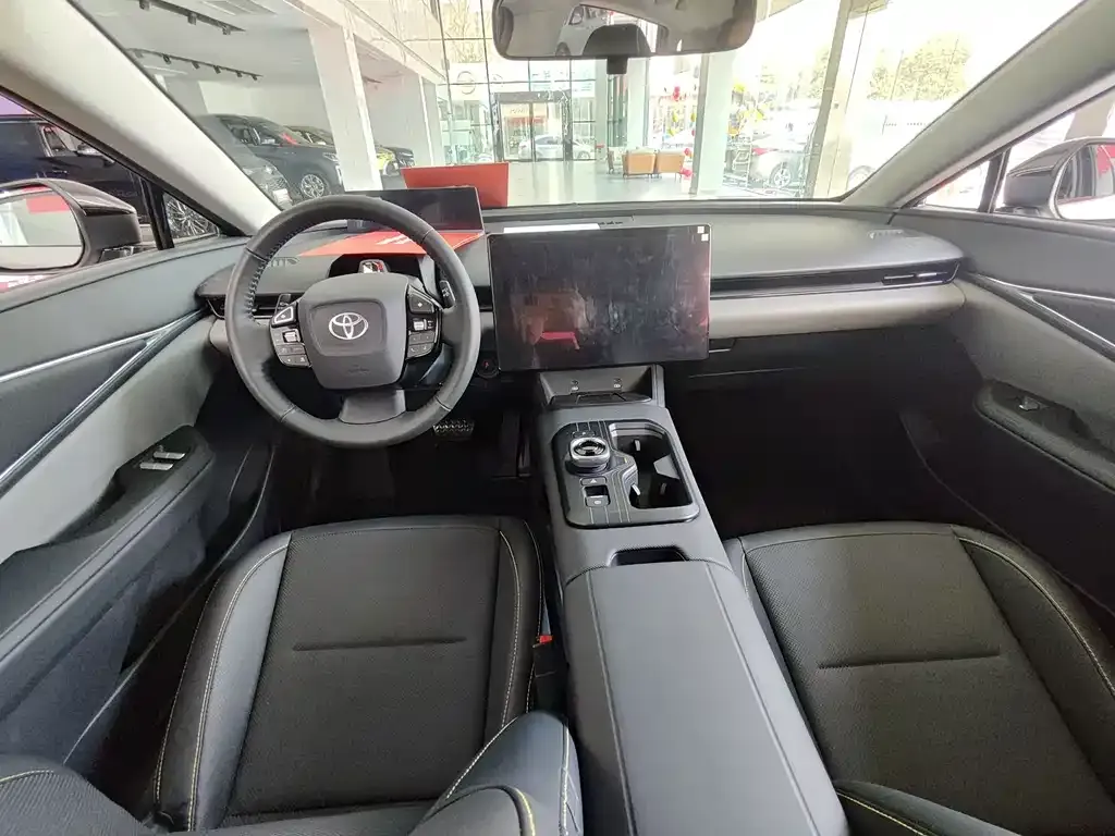 Toyota bZ5 2025 из CN, фото 6