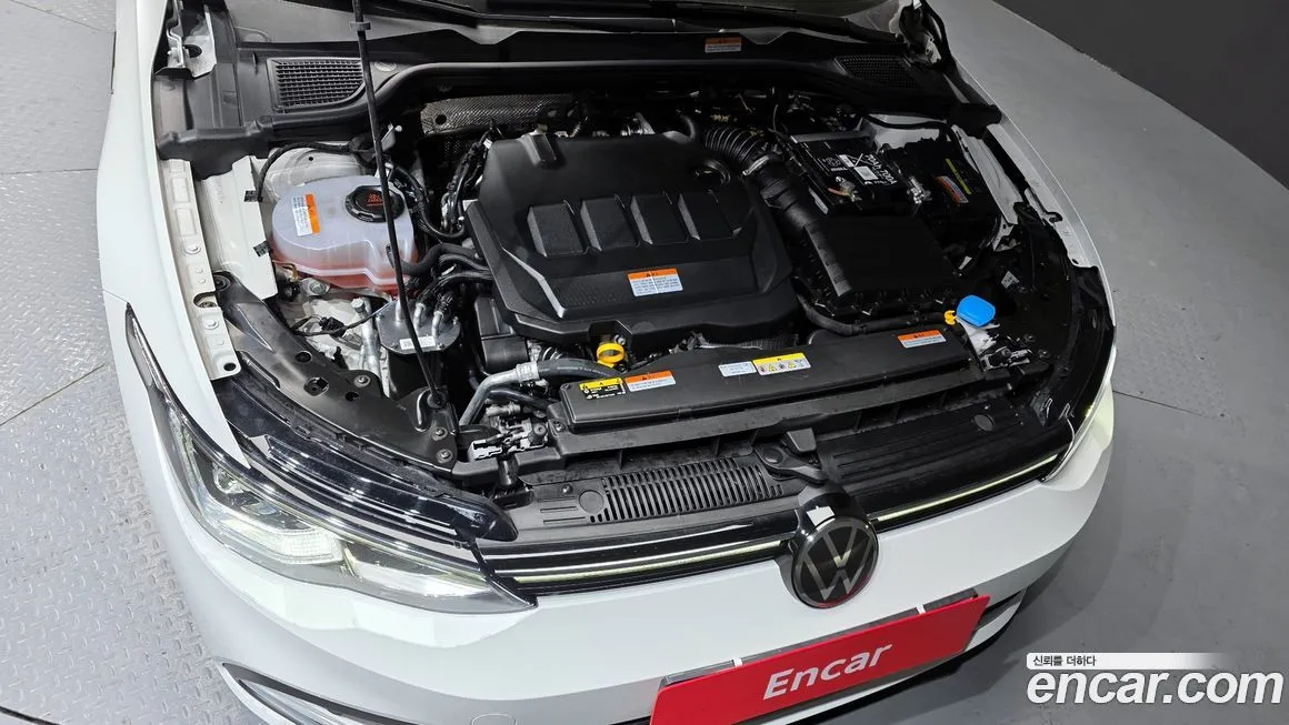 Volkswagen Golf 2024 из KR, фото 8