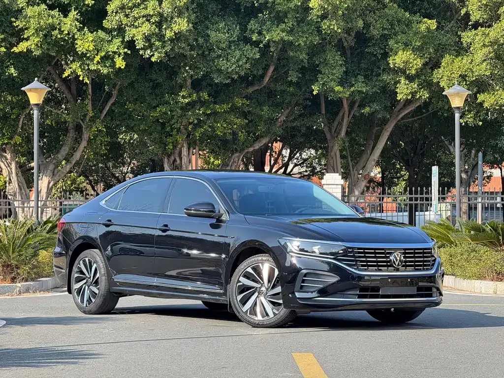 Volkswagen Passat 2023 из CN, фото 1