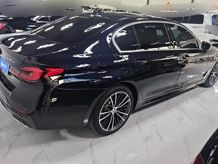 BMW 5 Series — фото 4