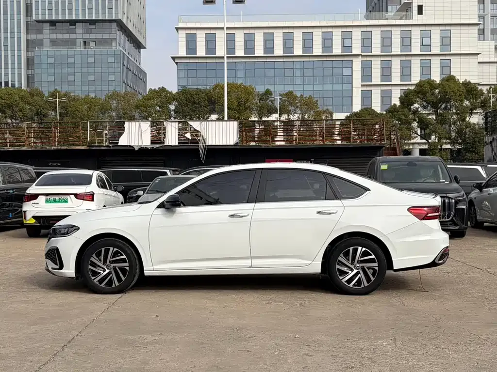 Volkswagen Lavida 2022 из CN, фото 9