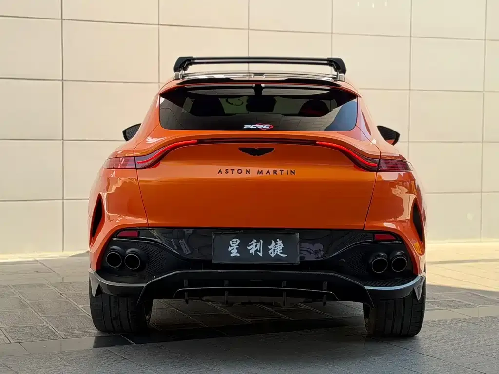 Aston Martin DBX — фото 2