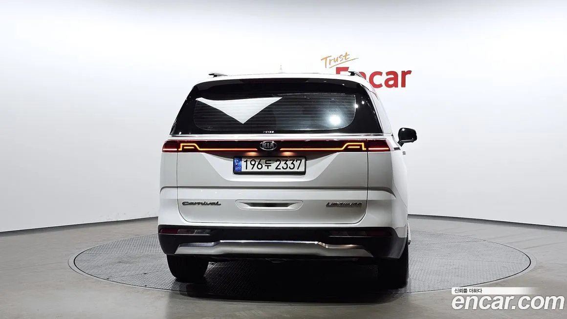 Kia Carnival — фото 3