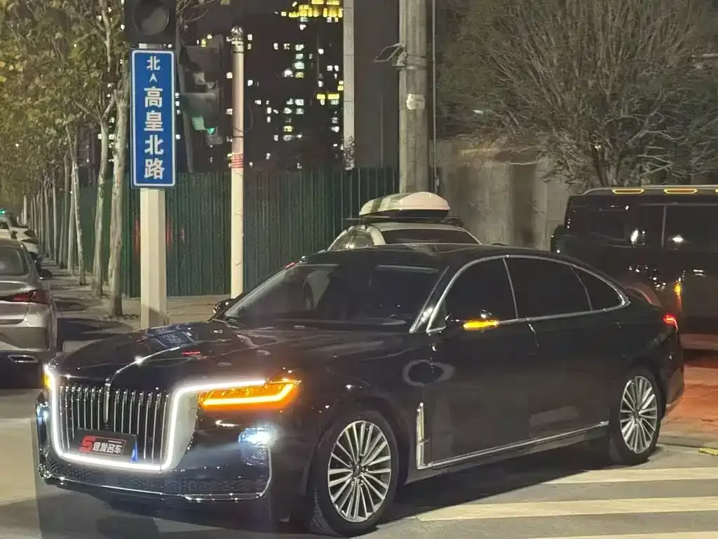 Hongqi H9 — фото 1