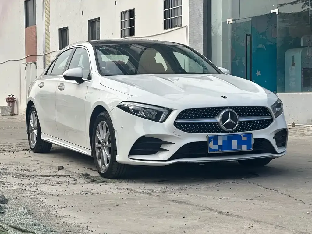 Mercedes-Benz A-Class — фото 9