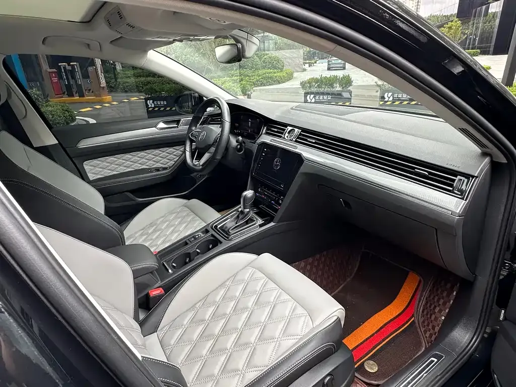 Volkswagen Magotan 2023 из CN, фото 4
