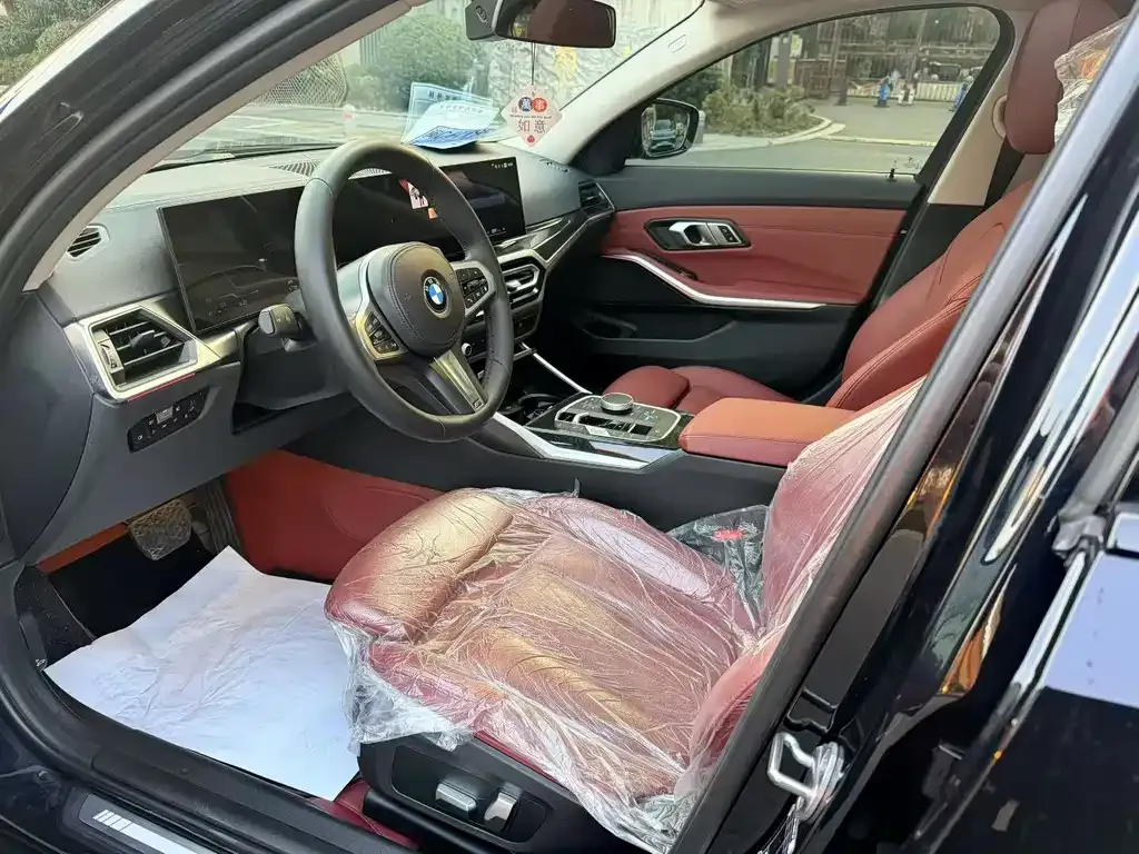 BMW 3 Series 2023 из CN, фото 7