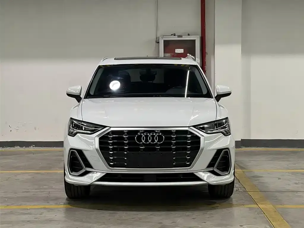 Audi Q3 2021 из CN, фото 2