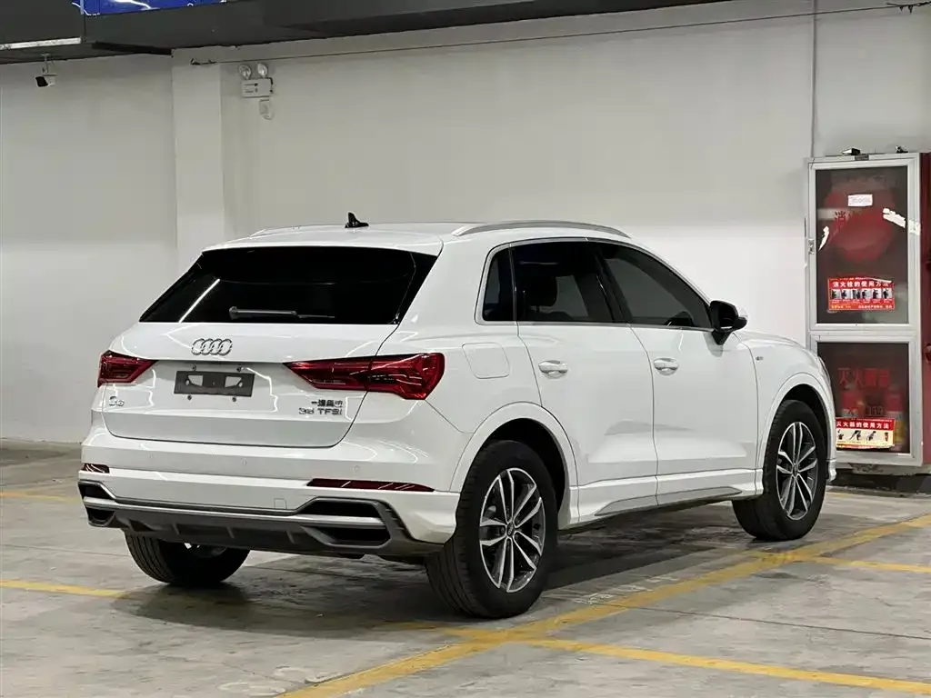 Audi Q3 2021 из CN, фото 10