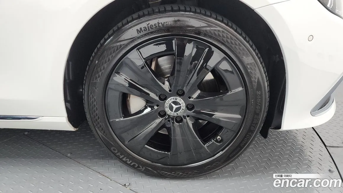 Mercedes-Benz E-Class 2021 из KR, фото 5