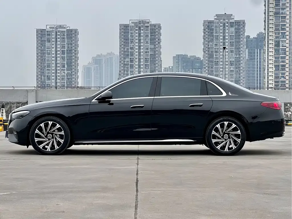 Mercedes-Benz E-Class 2024 из CN, фото 2