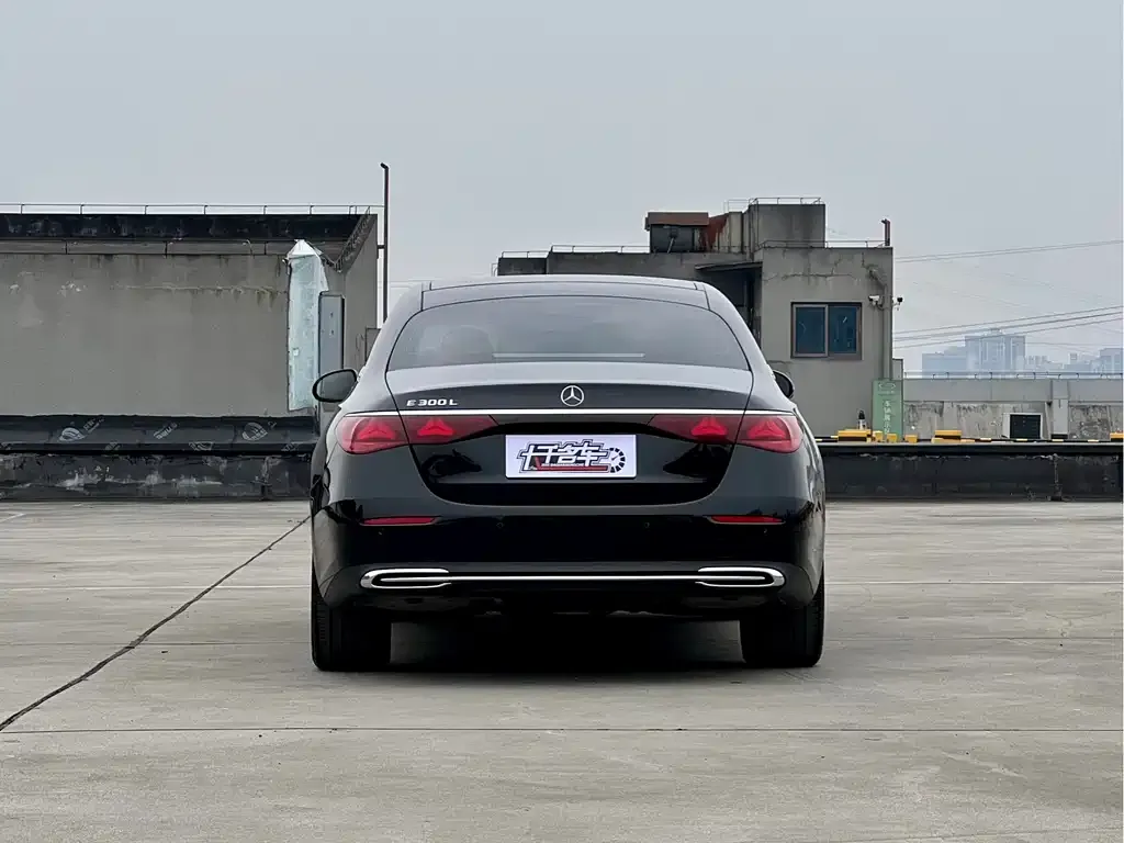 Mercedes-Benz E-Class 2024 из CN, фото 4