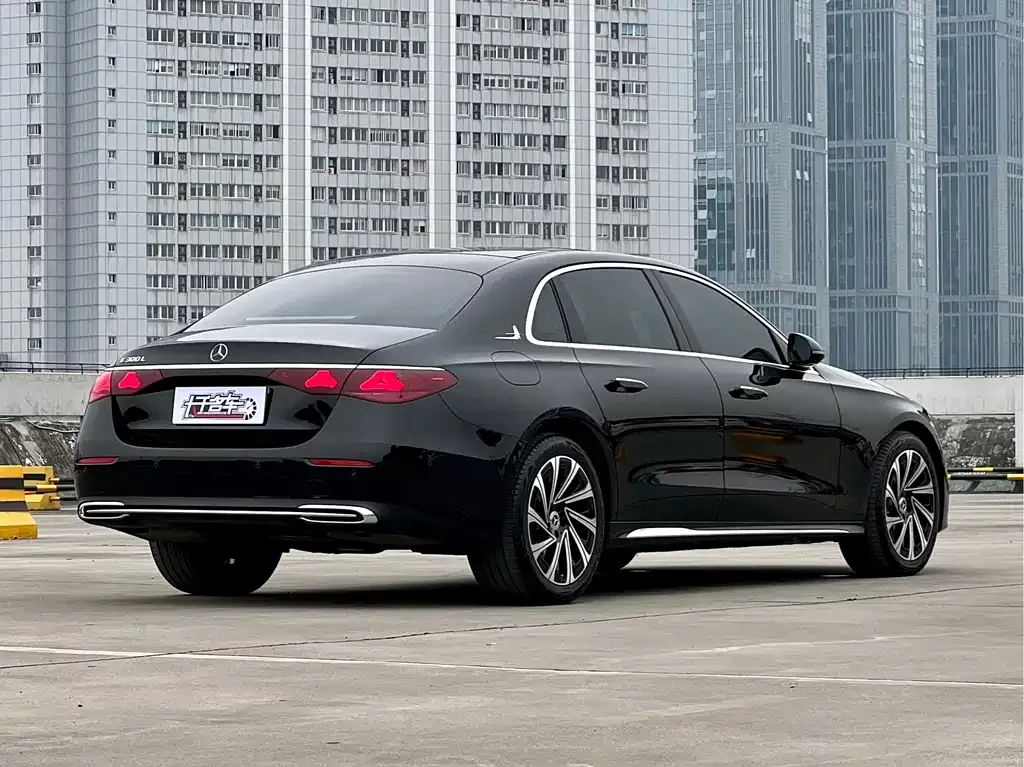 Mercedes-Benz E-Class 2024 из CN, фото 6