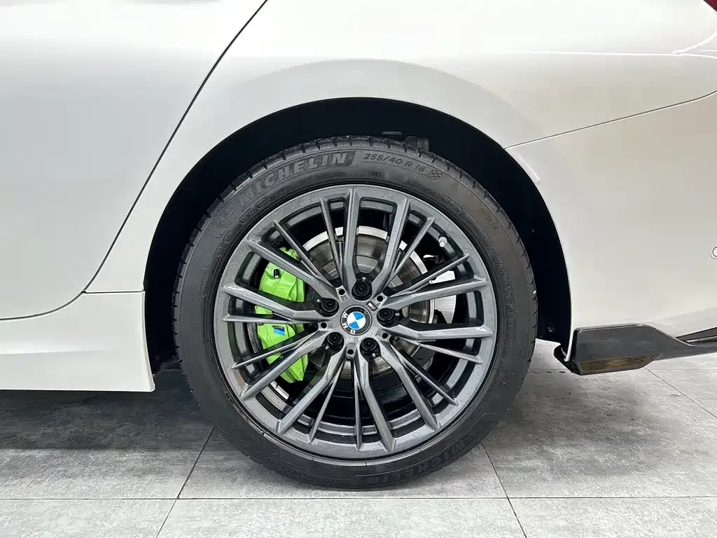BMW 3 Series 2023 из CN, фото 10