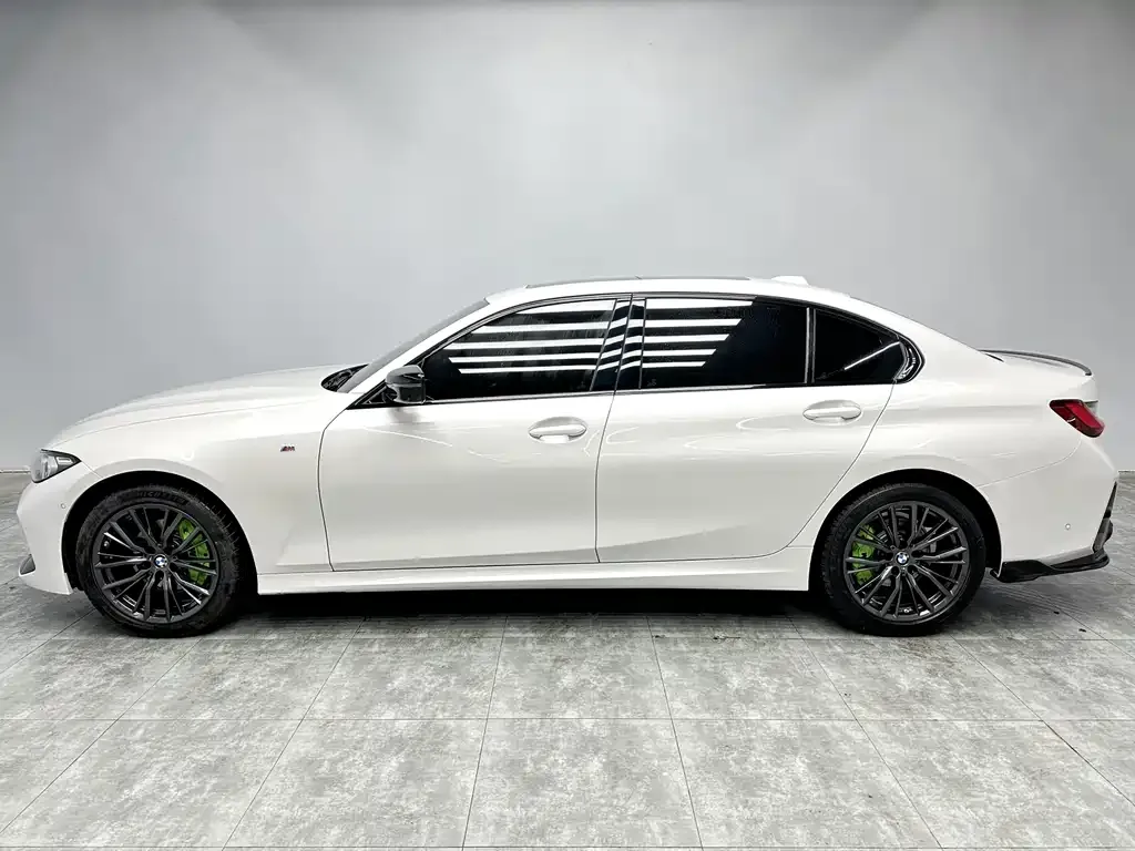 BMW 3 Series 2023 из CN, фото 3