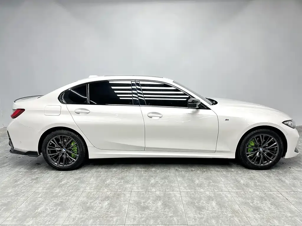 BMW 3 Series 2023 из CN, фото 9