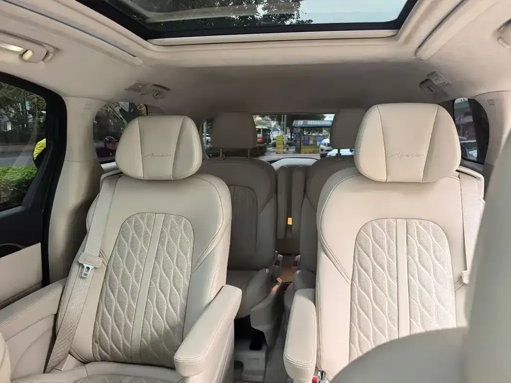 Buick GL8 2021 из CN, фото 9